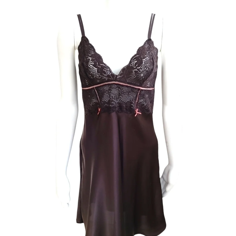 𝅺VINTAGE Avon Nightie